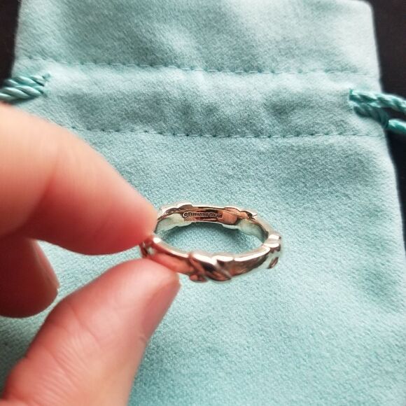 Tiffany & Co. Silver Kiss Ring - Picture 5 of 7